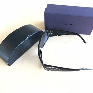 Prada women’s Sunglasses Agordo BLK
